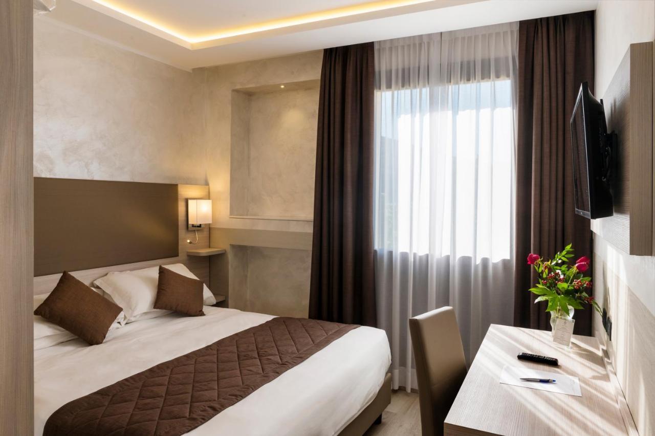 Superior Double or Twin Room,1120558473:JPEG